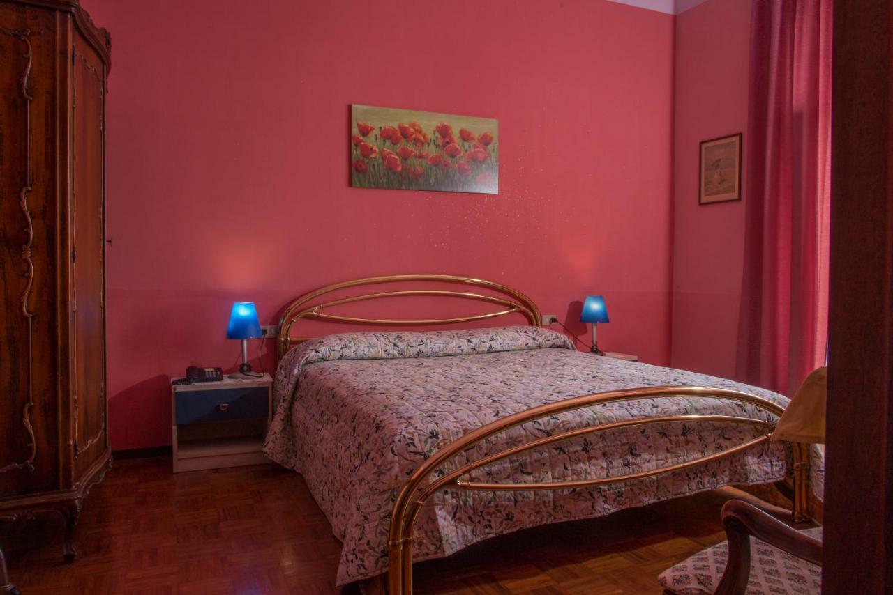 Hotel Florida 阿罗纳 外观 照片